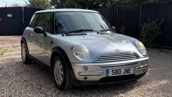 Mini Hatch 2004
