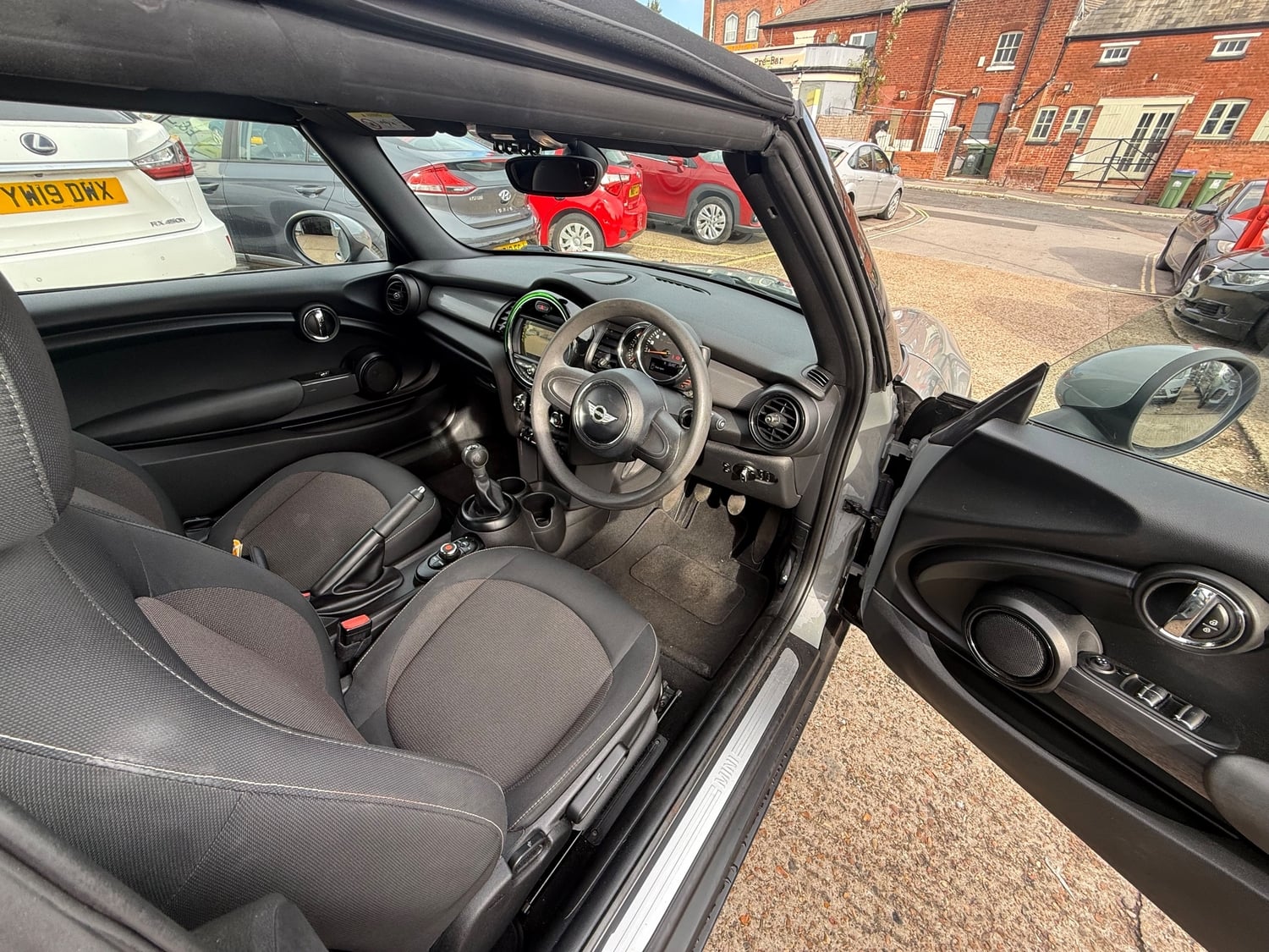 Mini Convertible 2016 - Cars