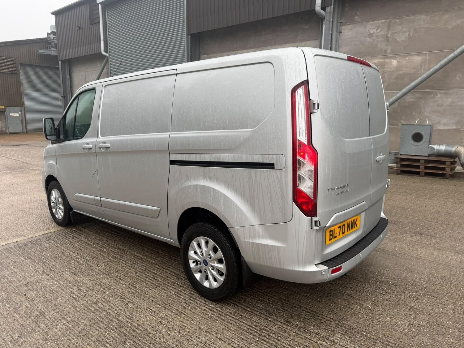 Ford Transit Custom 2020 - Vans & Commercial Vehicles