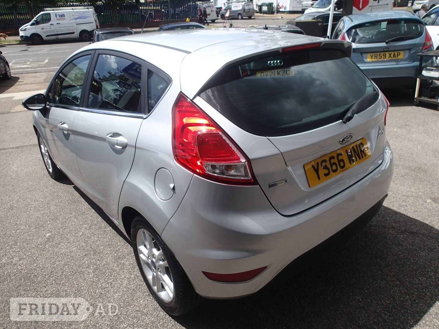Ford Fiesta 2016 - Cars in Leigh-On-Sea