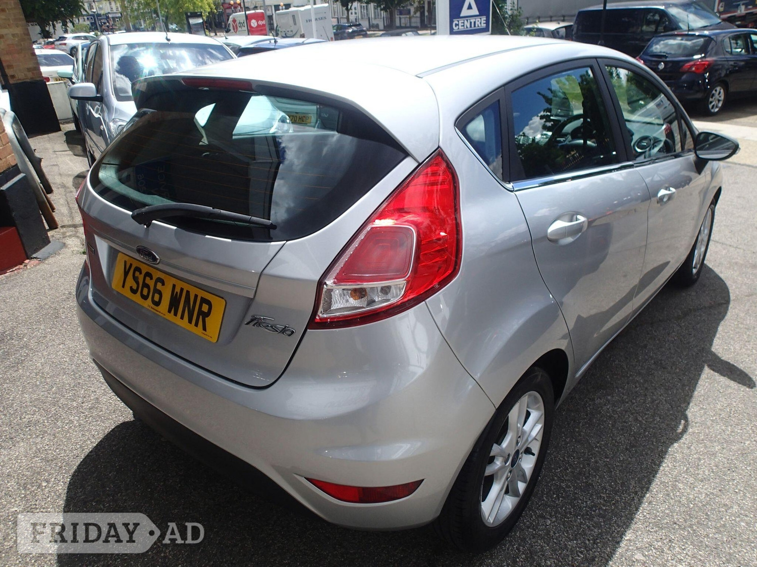[ berth ]Ford Fiesta
