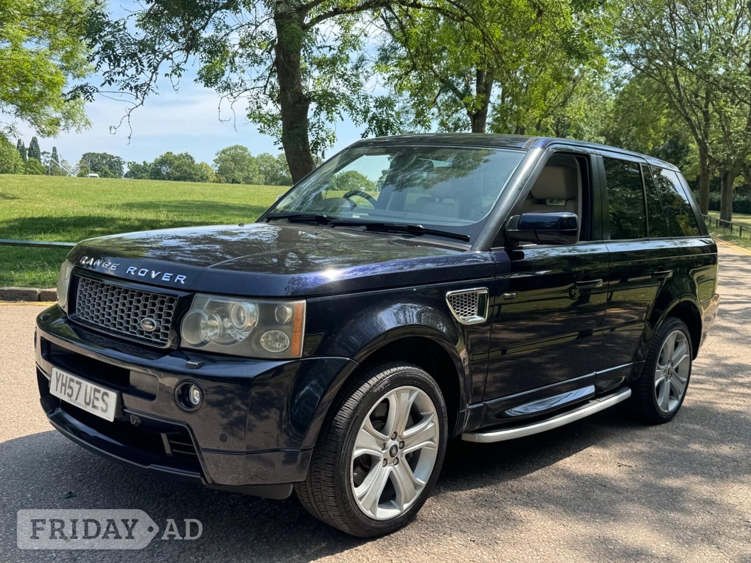 [ berth ]Land Rover Range Rover Sport