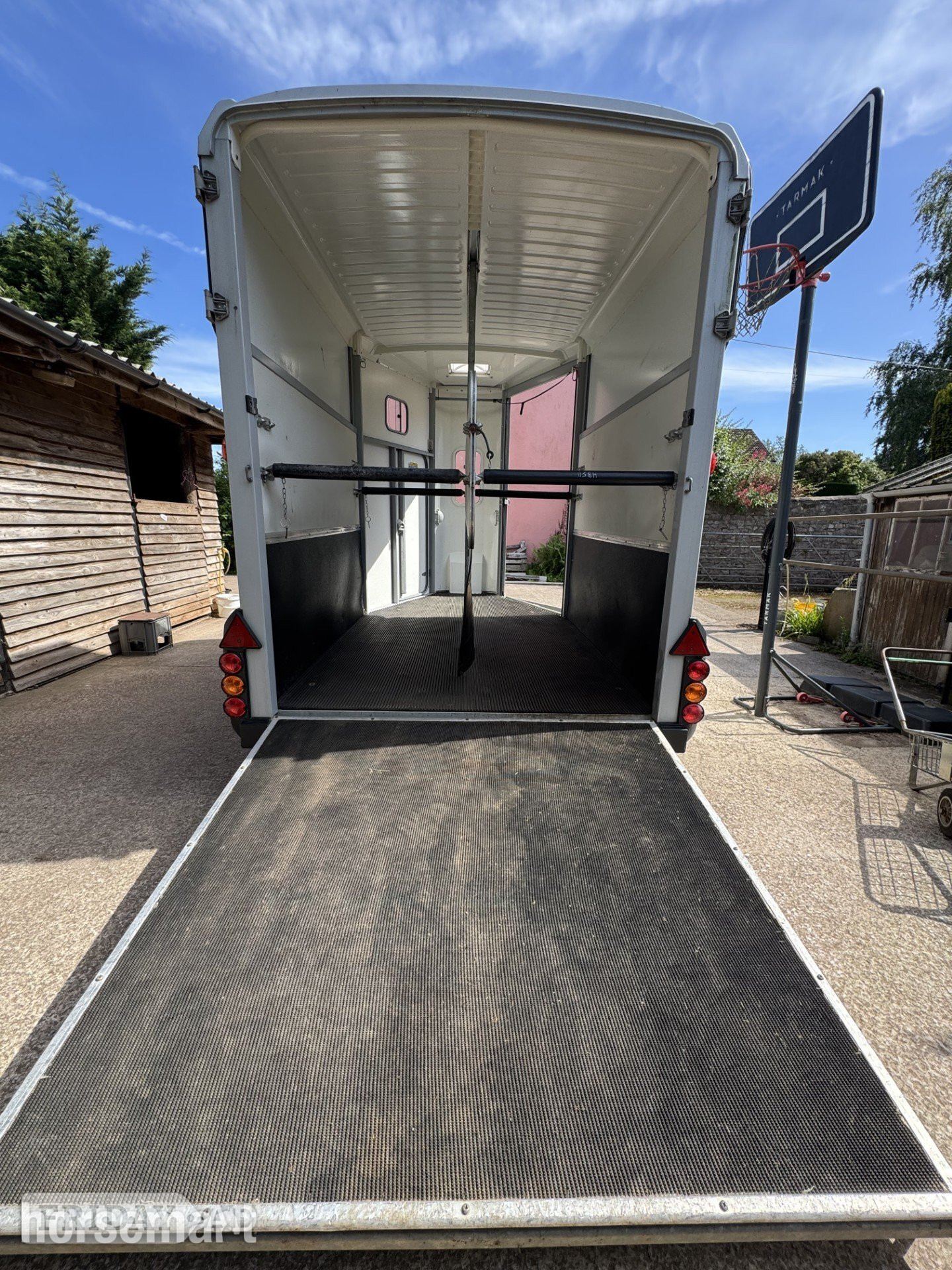 Ifor Williams HB511  Horse Trailer - Trailers & Horseboxes in Bristol