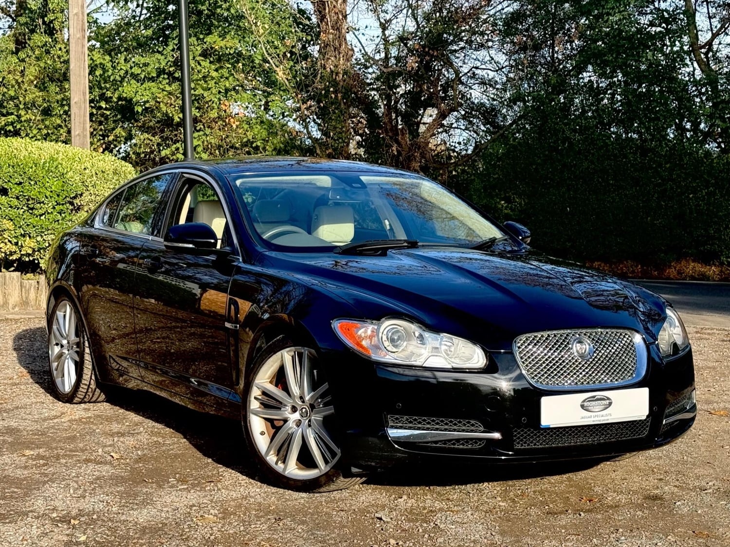Jaguar XF 2010 - Cars in Enfield