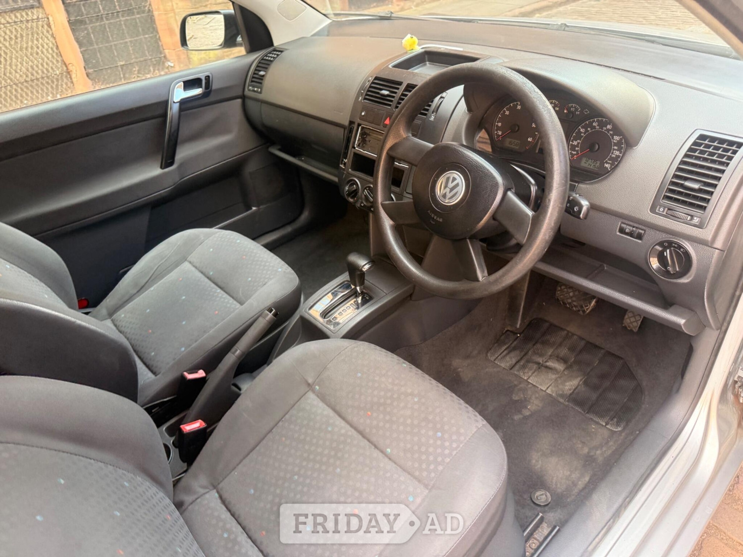 [ berth ]Volkswagen Polo