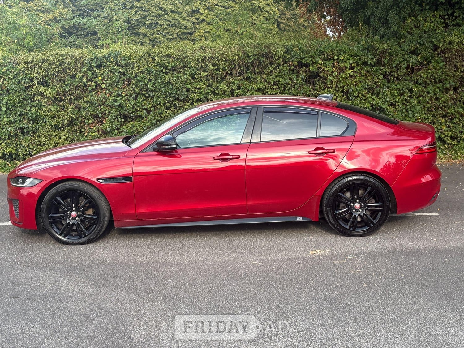 Jaguar XE 2020 - Cars