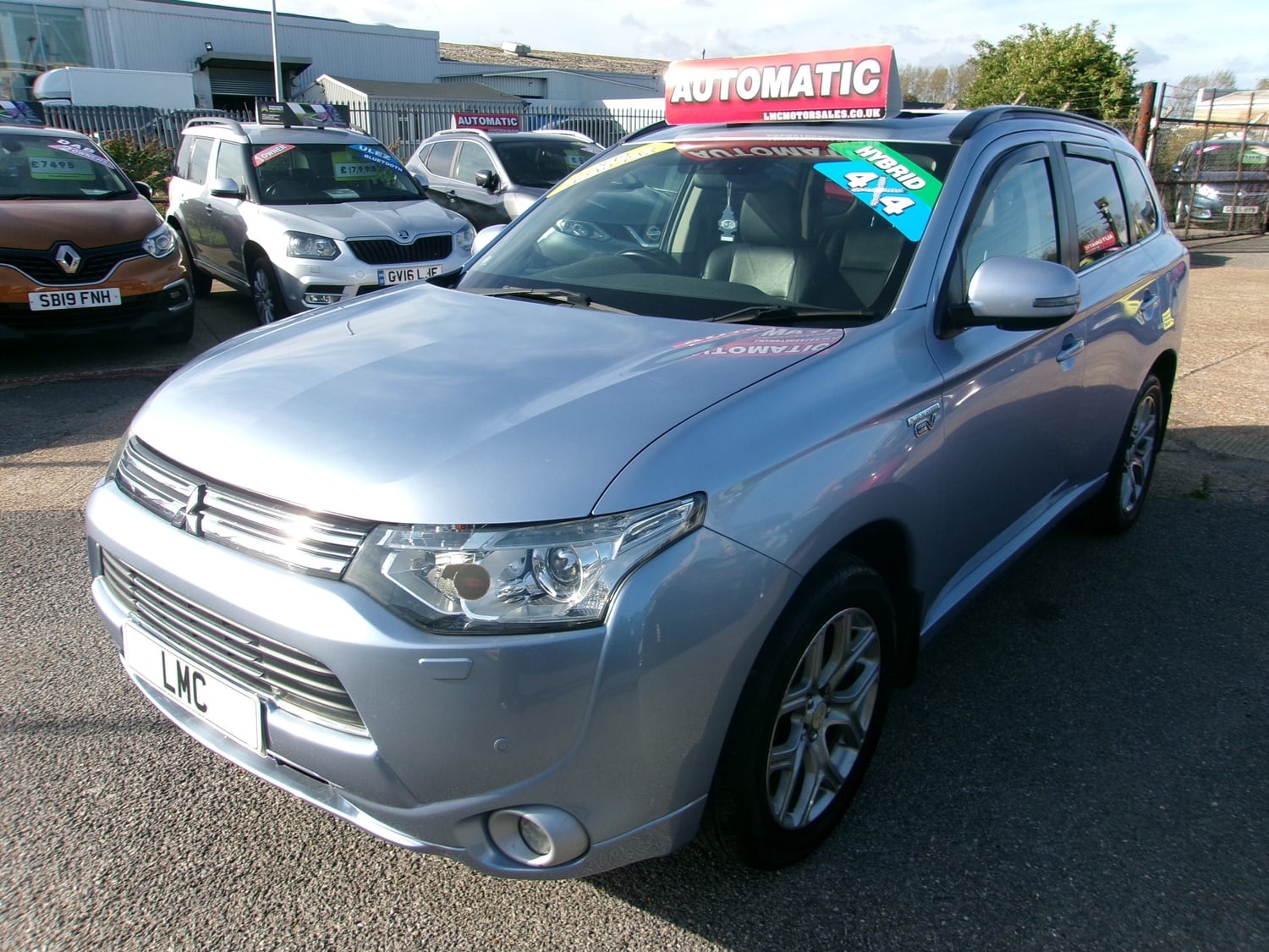[ berth ]Mitsubishi Outlander