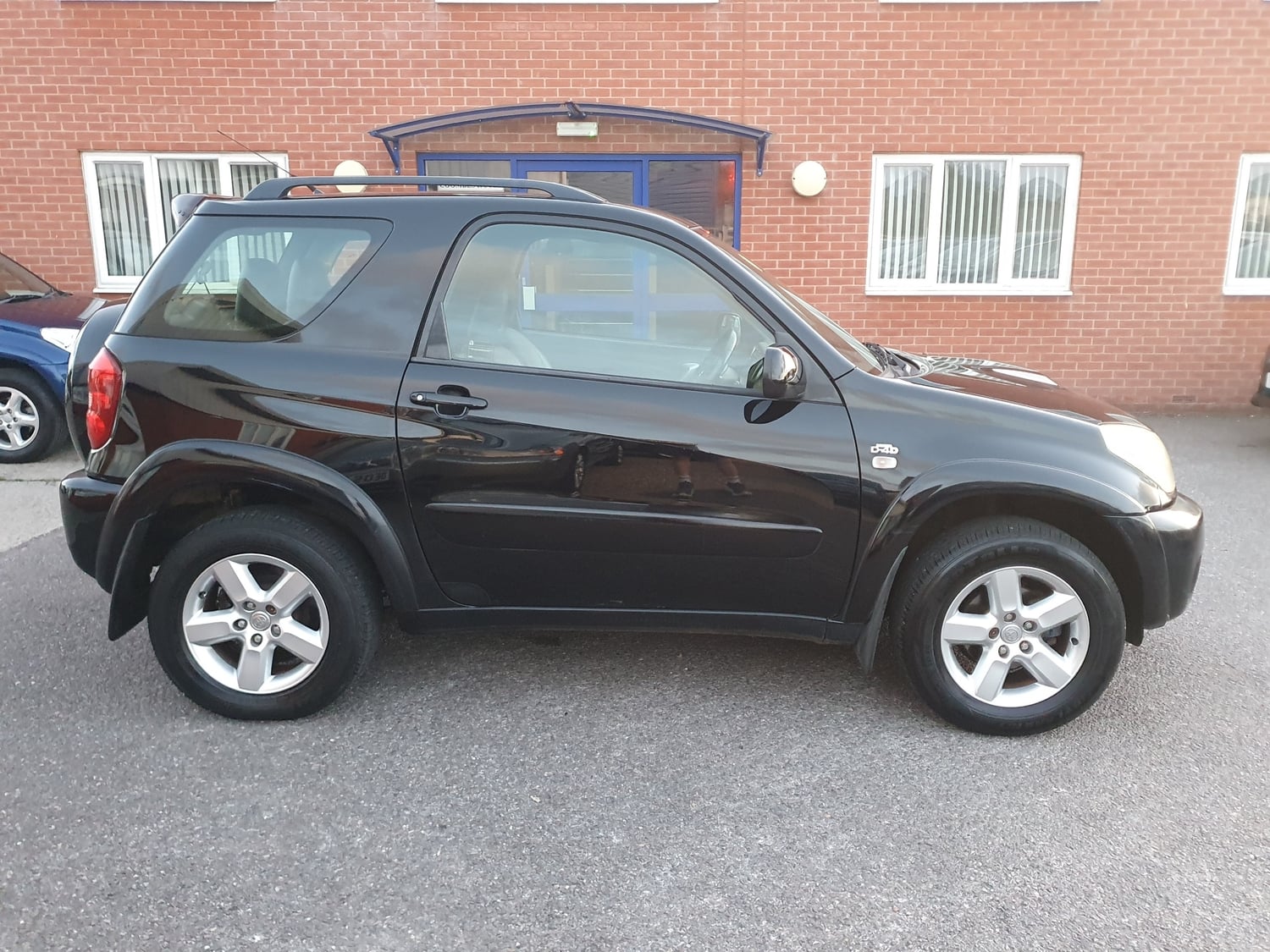 Toyota RAV4 2004 - Cars in Honiton