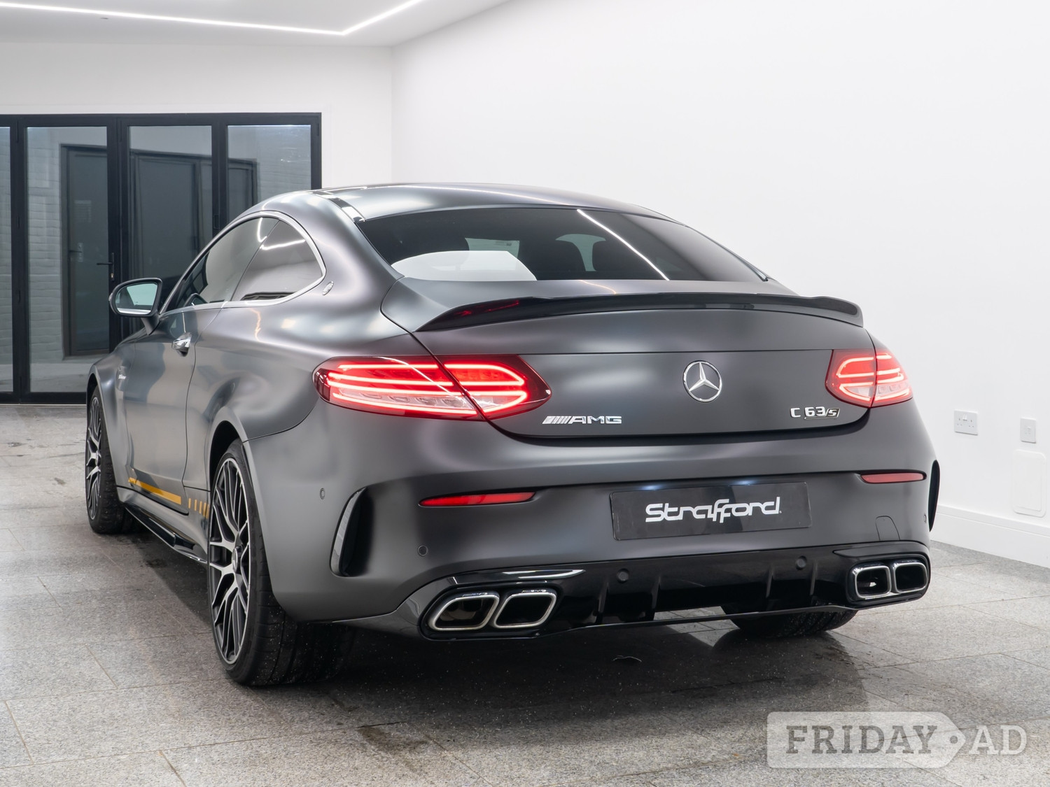 [ berth ]Mercedes-Benz C Class