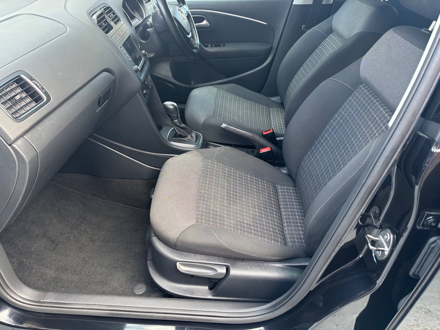 [ berth ]Volkswagen Polo