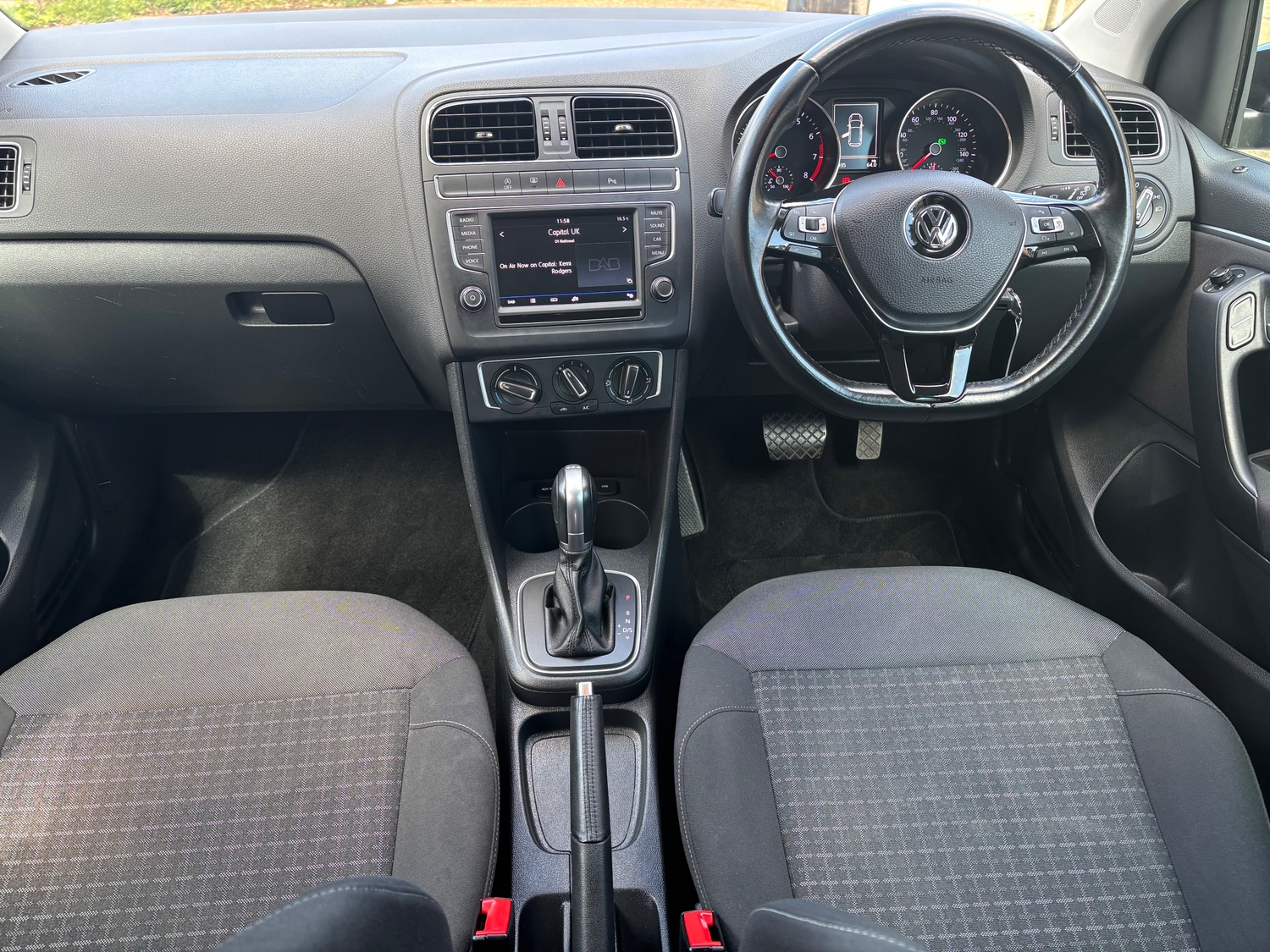 Volkswagen Polo 2017 - Cars