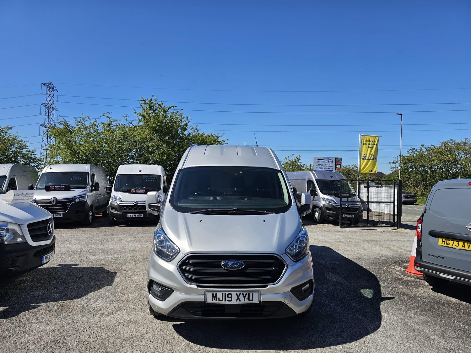 [ berth ]Ford Transit Custom