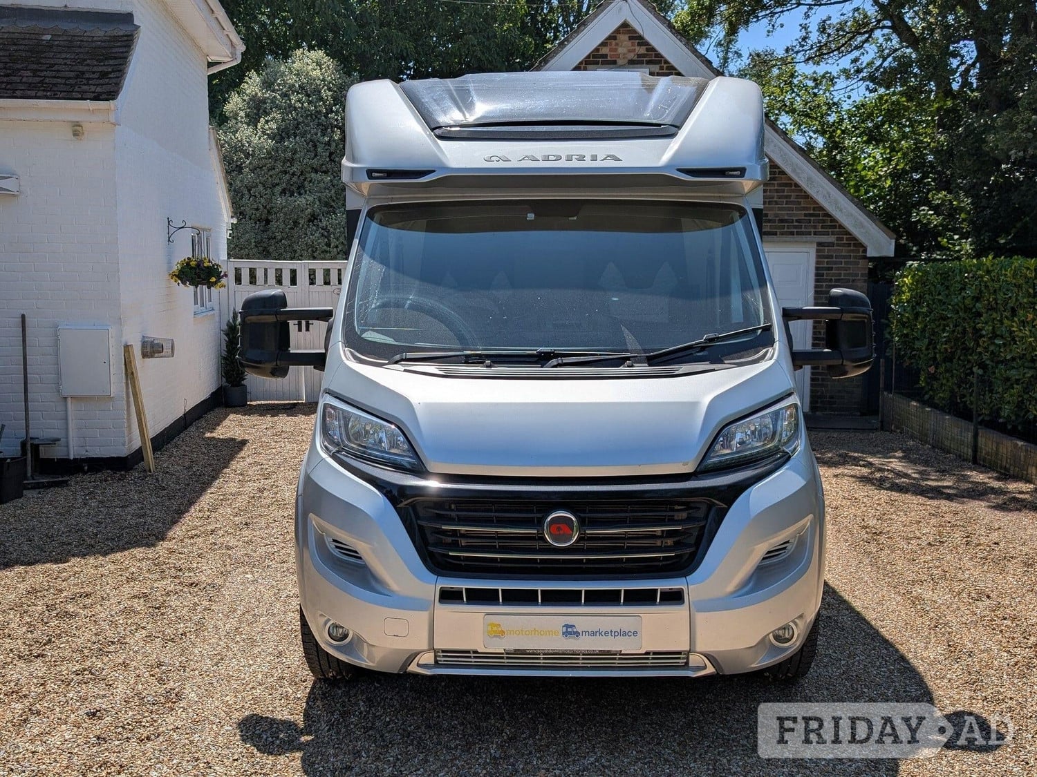 Adria Matrix Supreme 670 DC - 9 Speed Auto - Island Bed Southampton