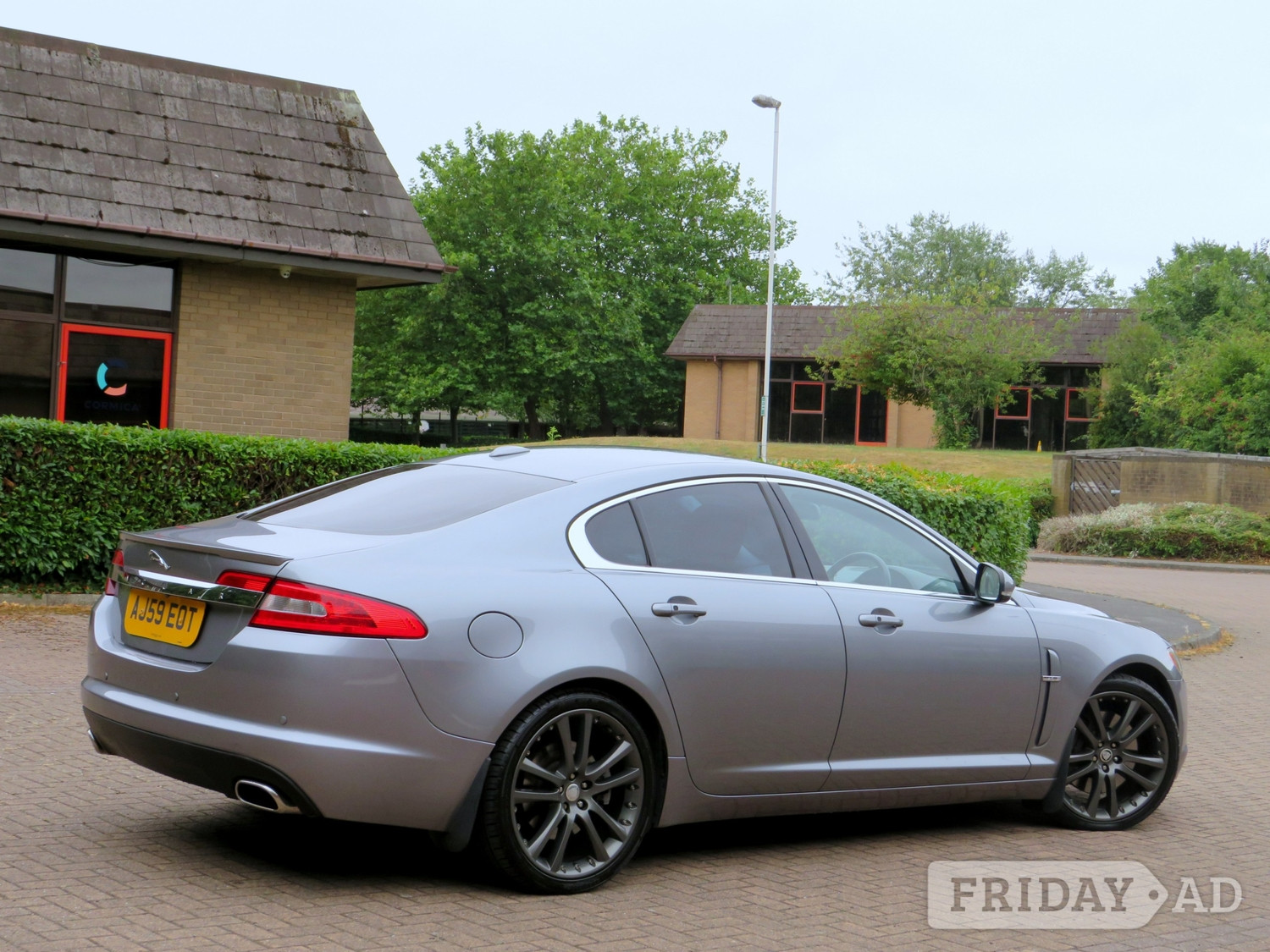 [ berth ]Jaguar XF