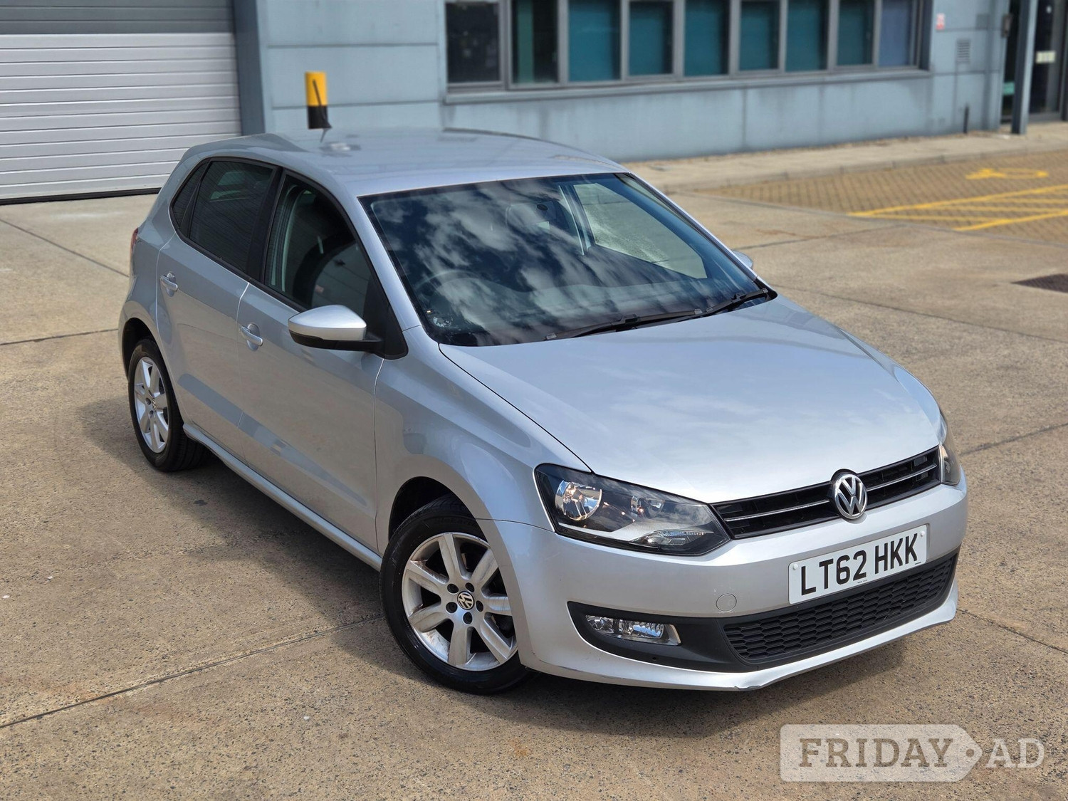 Volkswagen Polo 2012 - Cars