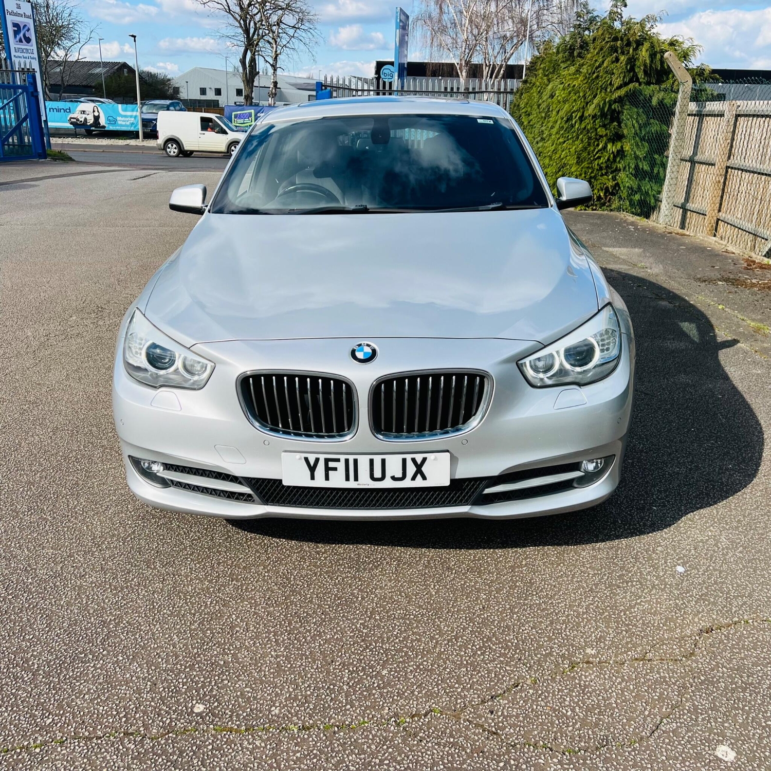BMW 5 Series Gran Turismo 2011 - Cars
