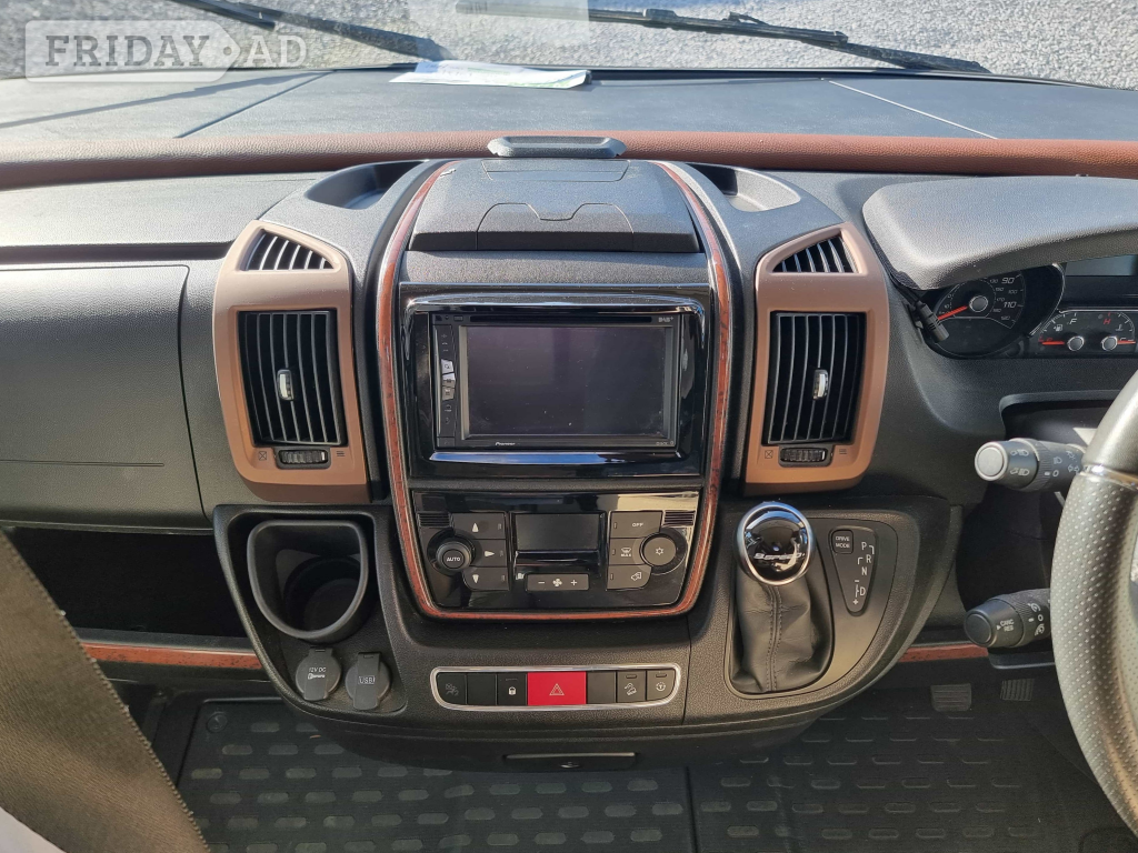 Carthago Chic C-Line I 4.9 LE Superior 2020 for sale - Motorhomes & Caravans