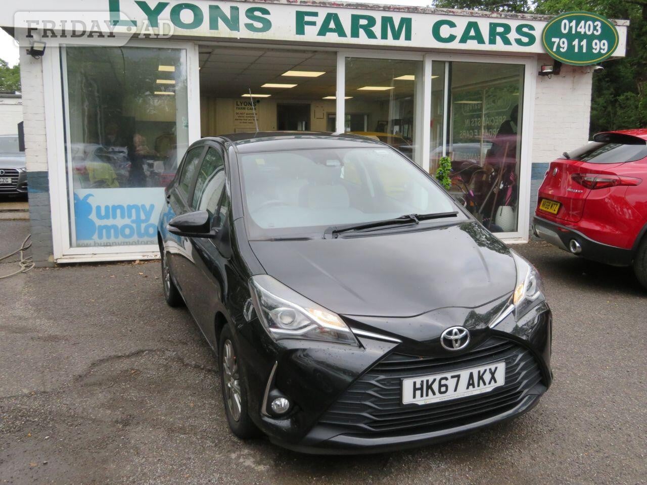 2018 TOYOTA YARIS 1.5 VVT-i Icon Tech Hatchback 5dr Petrol Manual Euro 6 (111 ps) in Horsham