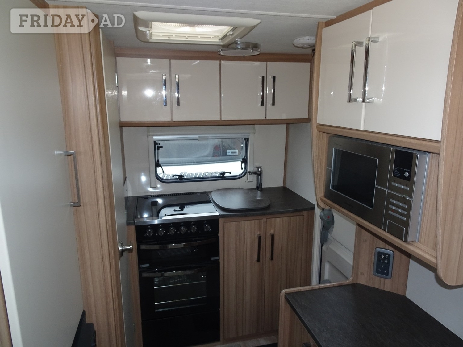 Lunar Cosmos 2016 - Motorhomes & Caravans