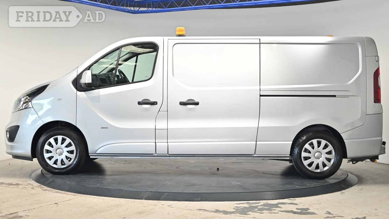 [ berth ]Vauxhall Vivaro