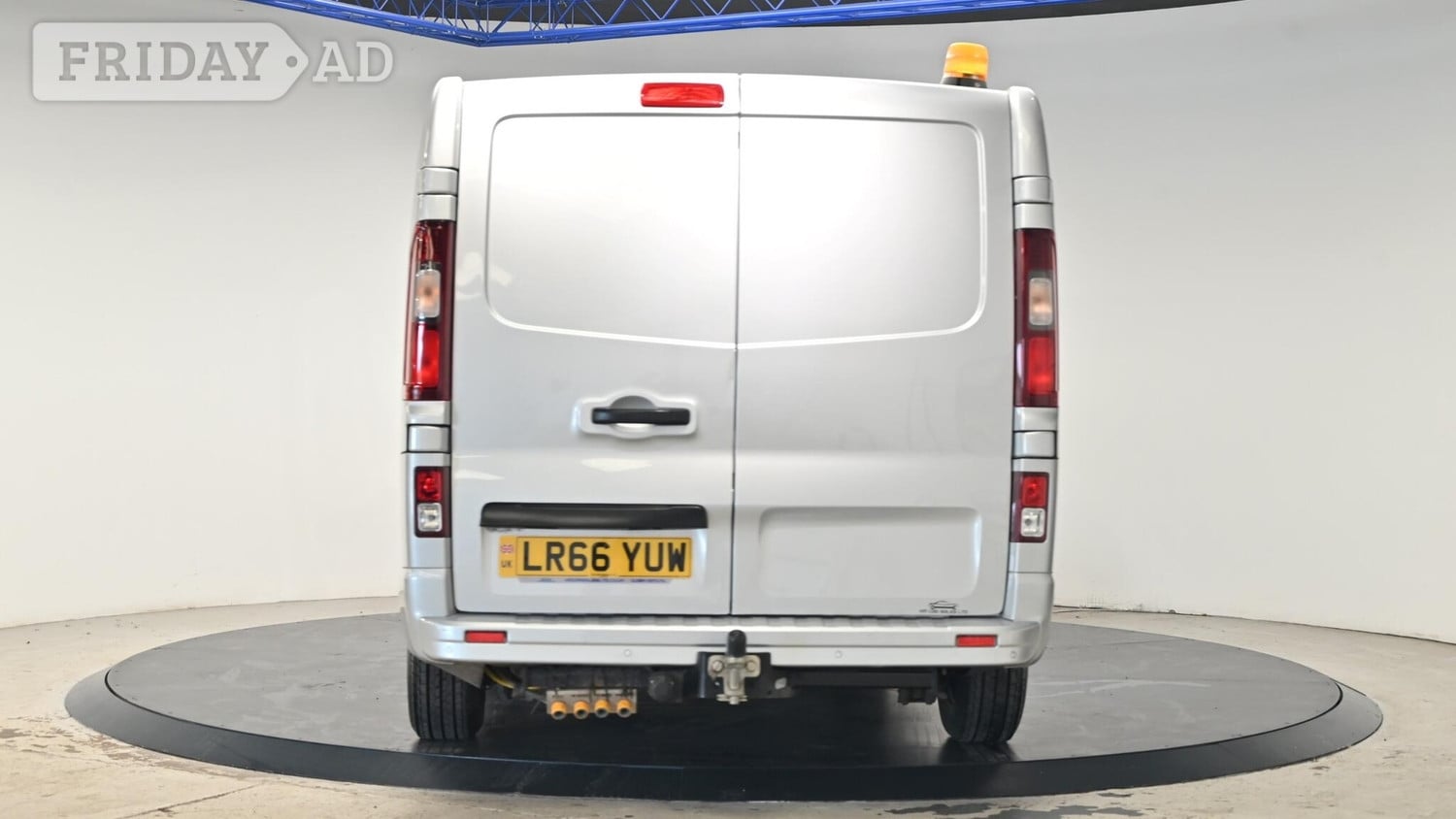 Vauxhall Vivaro 2016 - Vans & Commercial Vehicles