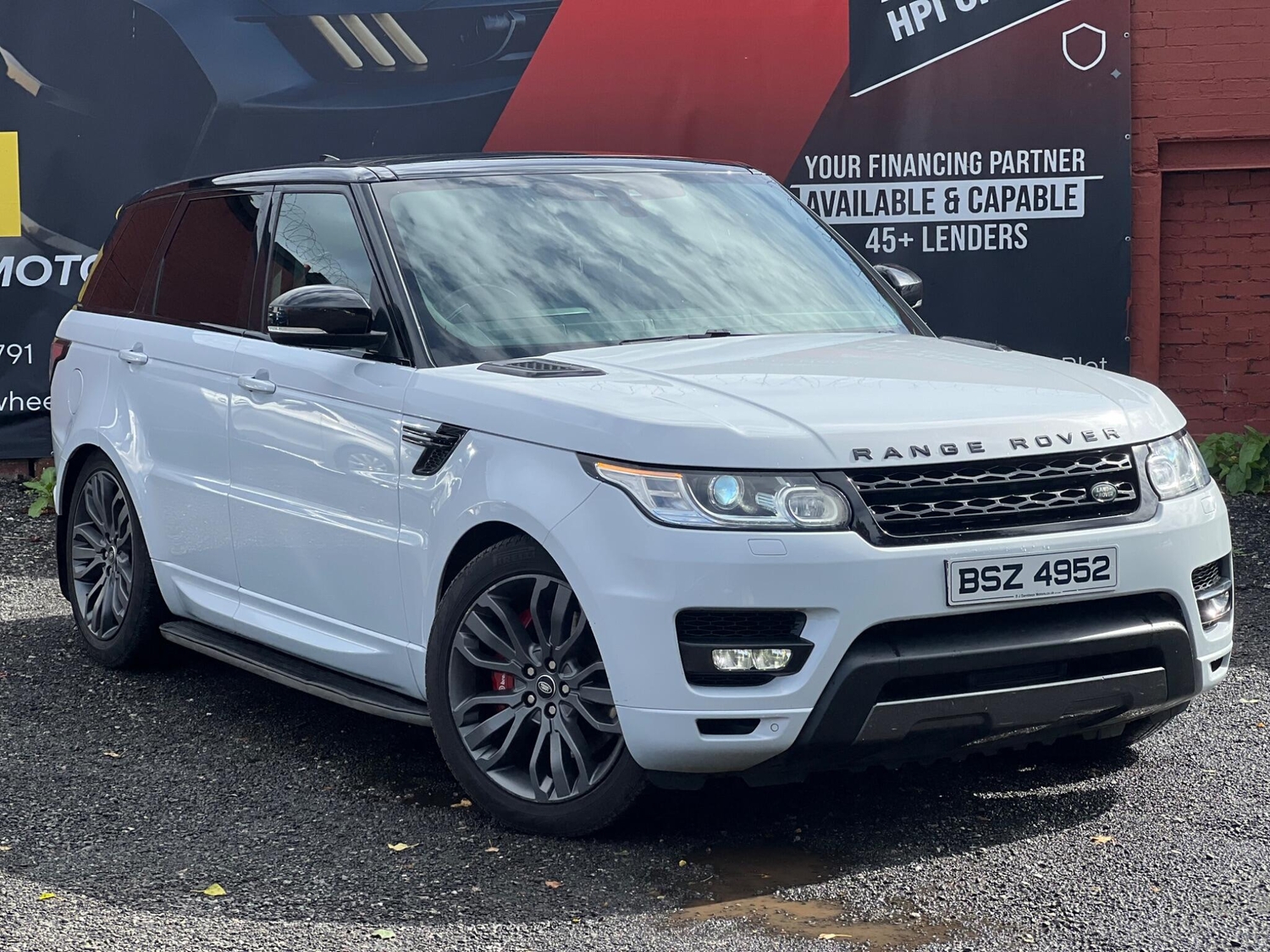 [ berth ]Land Rover Range Rover Sport