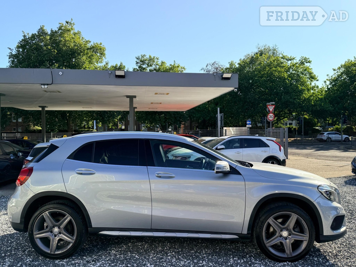 Mercedes-Benz GLA 2016 - Cars in Bedford