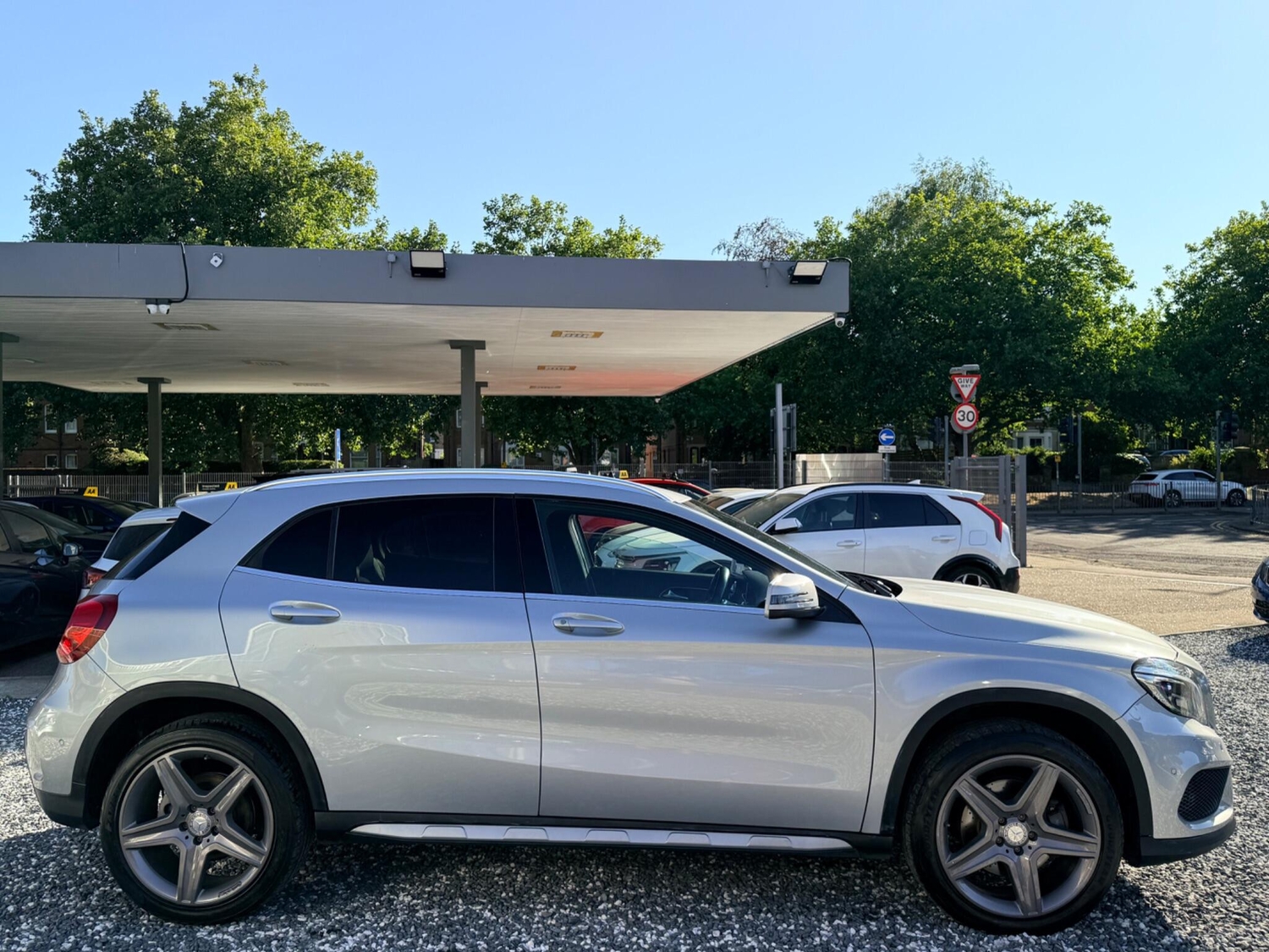 Mercedes-Benz GLA 2016 - Cars in Bedford