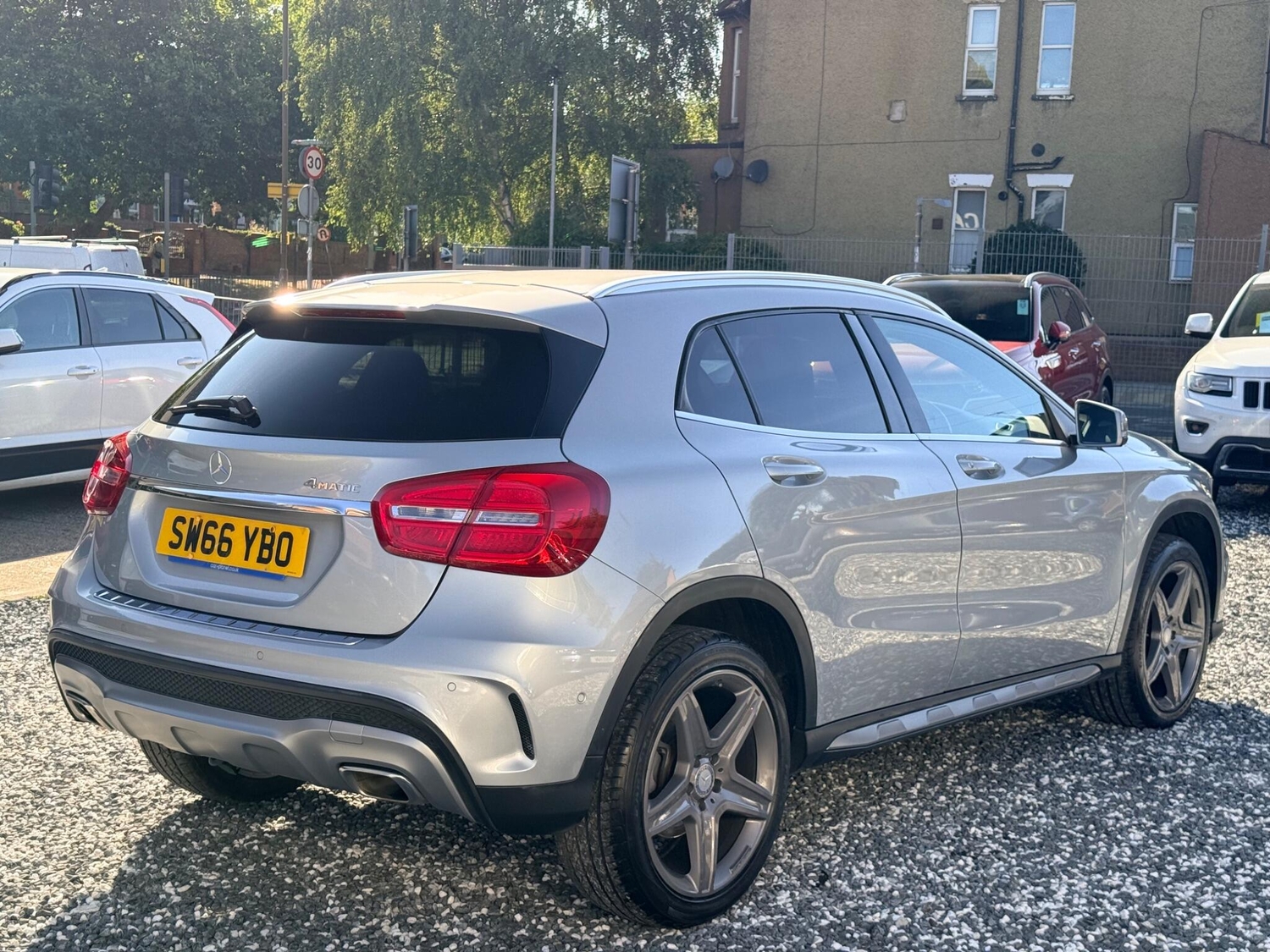 Mercedes-Benz GLA 2016 - Cars