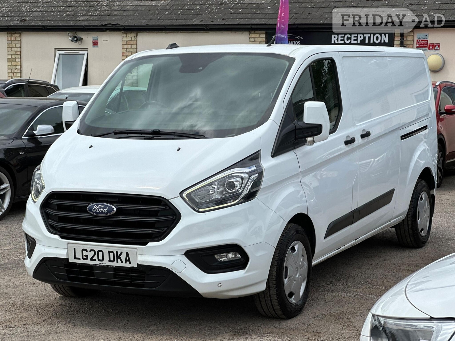 [ berth ]Ford Transit Custom