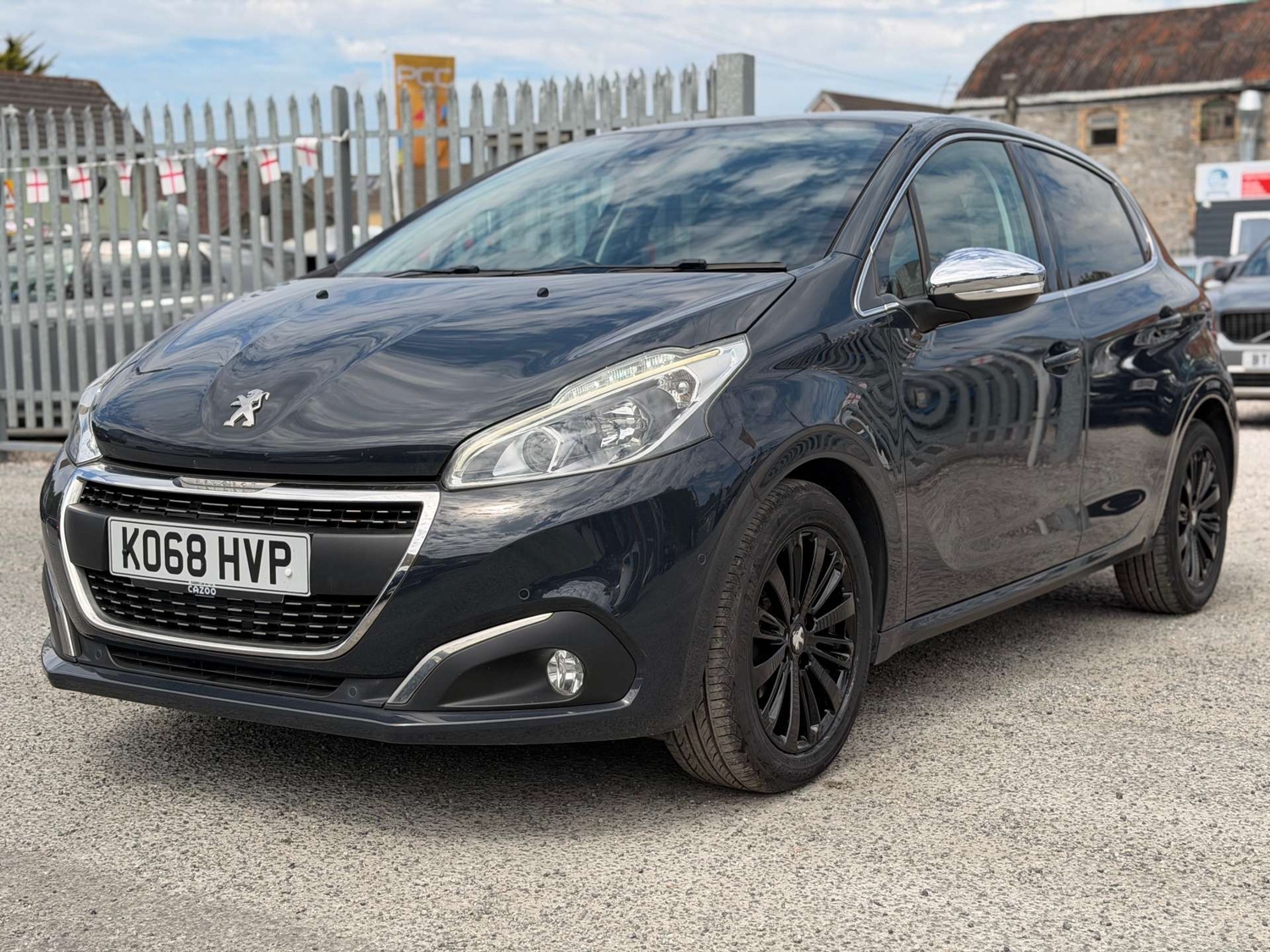 [ berth ]Peugeot 208