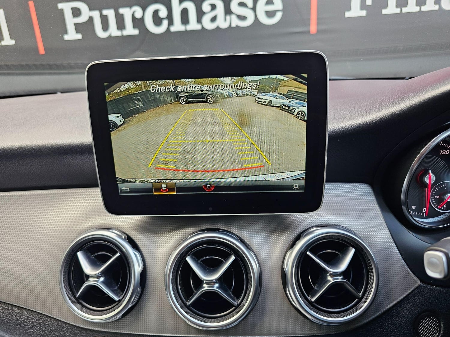 [ berth ]Mercedes-Benz GLA