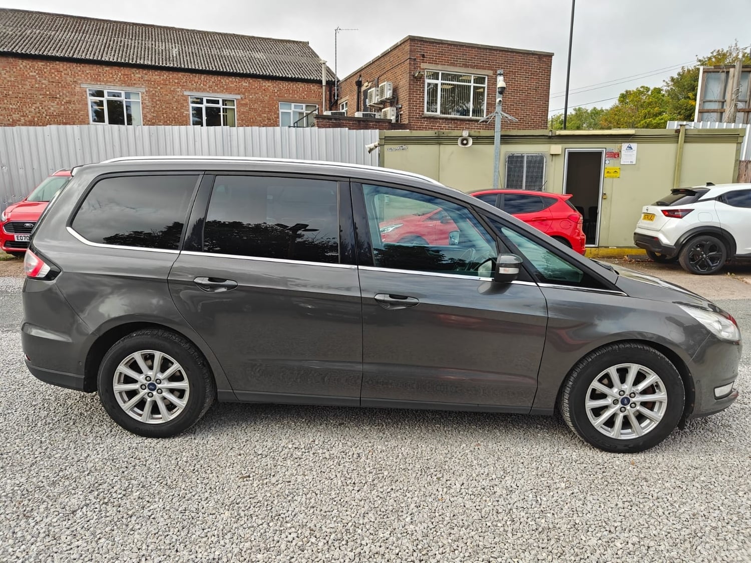 Ford Galaxy 2017 - Cars