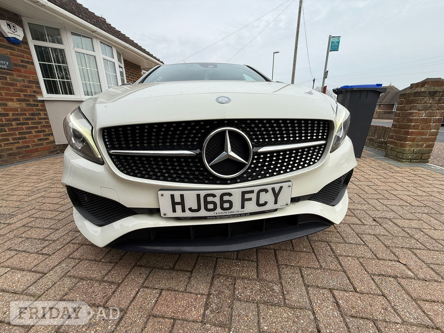 [ berth ]Mercedes-Benz A Class