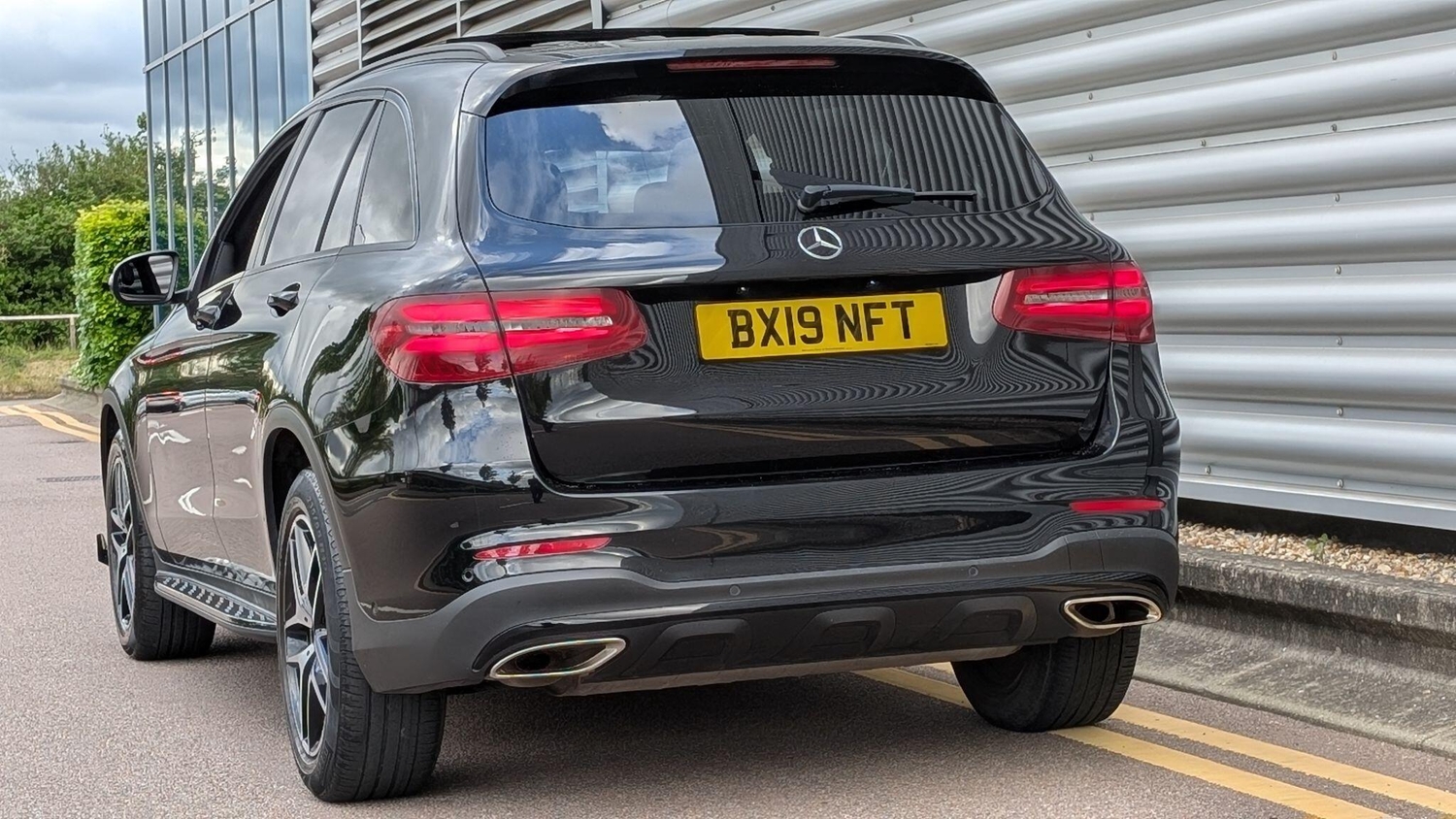 [ berth ]Mercedes-Benz GLC