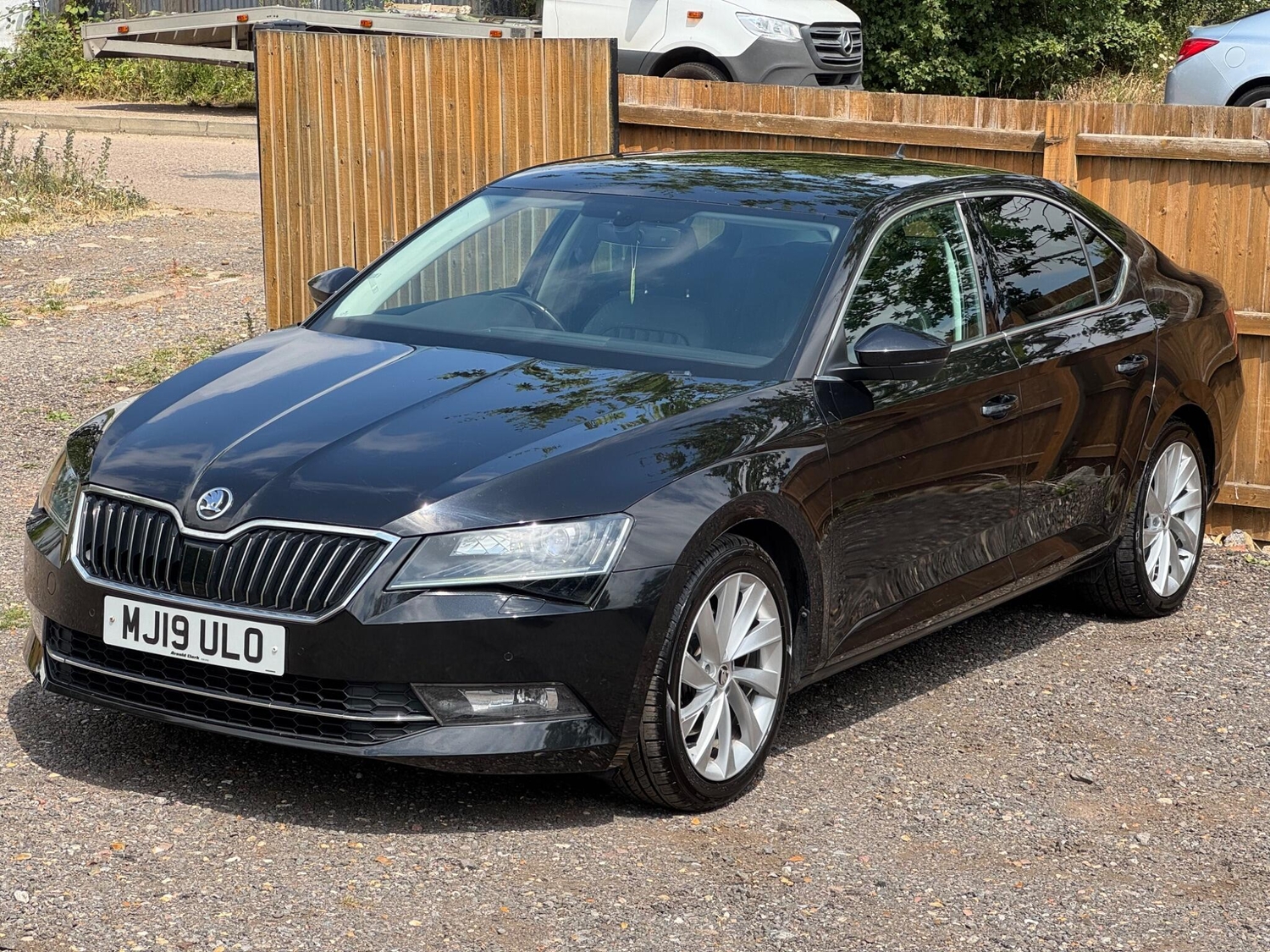[ berth ]Skoda Superb