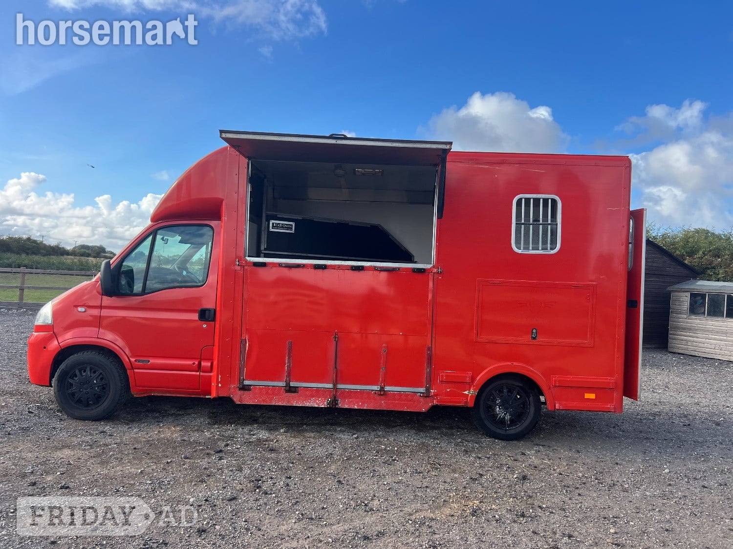 Edquine  Vauxhall Horsebox - Trailers & Horseboxes in Mablethorpe