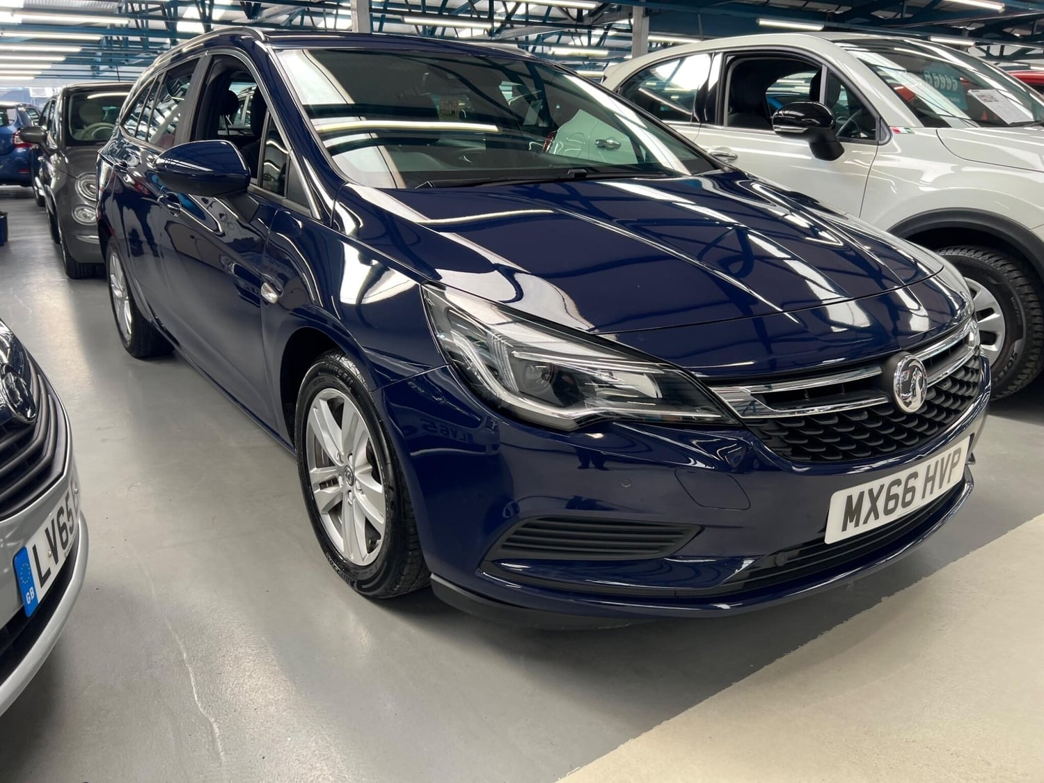 [ berth ]Vauxhall Astra