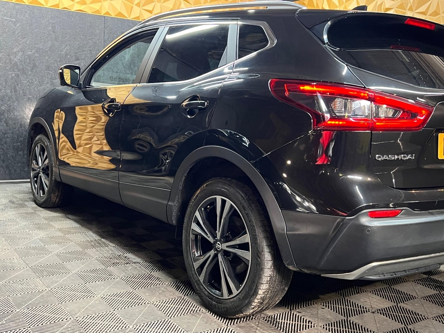 Nissan Qashqai 2018 - Cars in Halifax