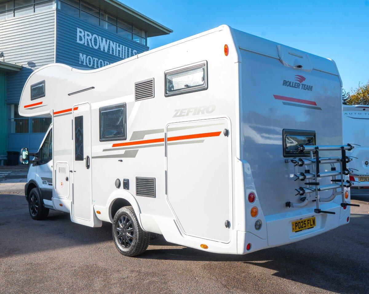 [6 berth ]Roller Team Zefiro 675