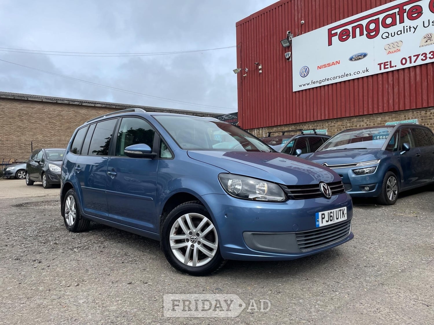 Volkswagen Touran 2012 - Cars