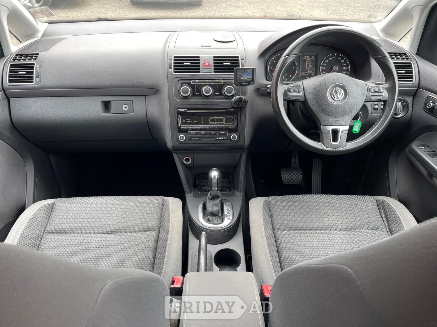 [ berth ]Volkswagen Touran