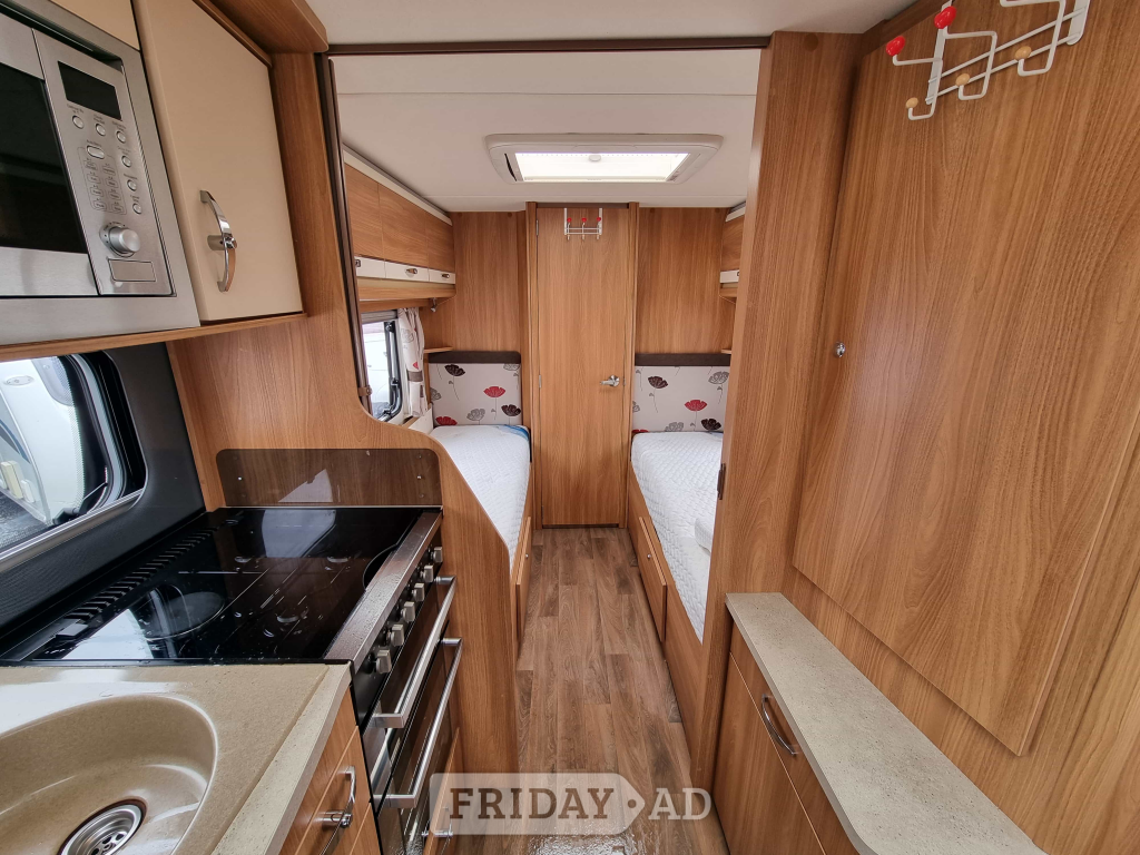 [4 berth ]Swift Challenger SE 565