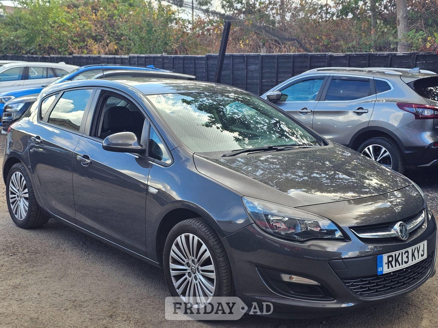 Vauxhall Astra 2013 in Addlestone