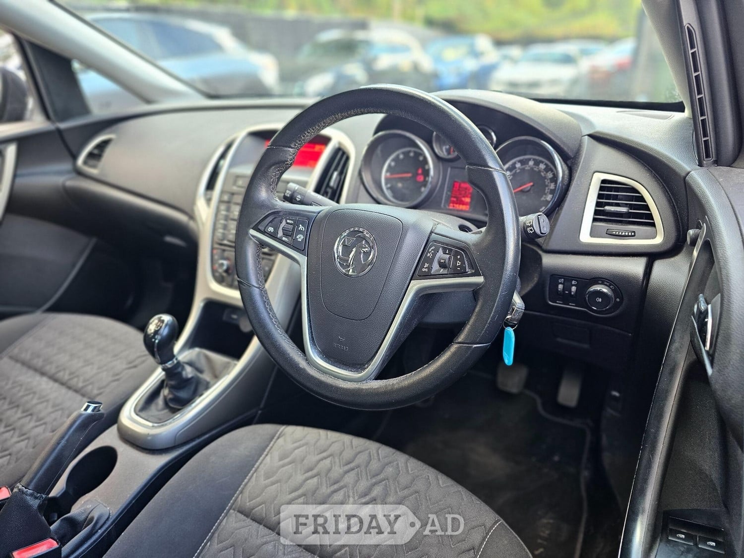 Vauxhall Astra 2013 - Cars