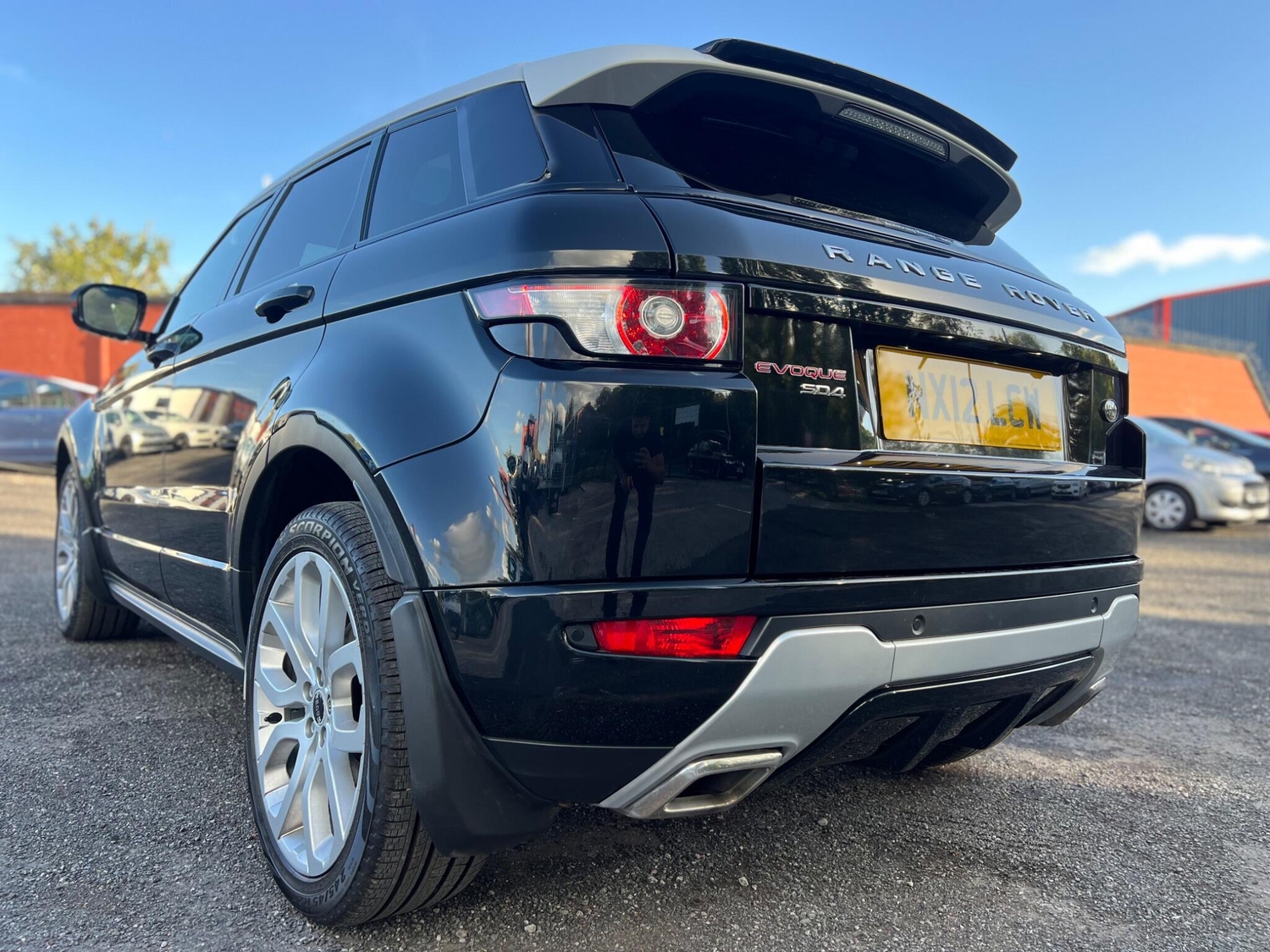 [ berth ]Land Rover Range Rover Evoque