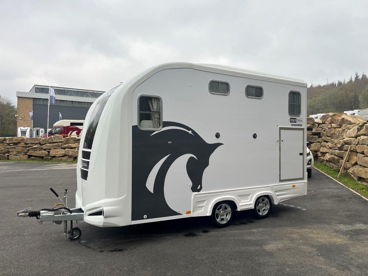 Equi-Trek Night-Treka Elite   Horse Trailer - Trailers & Horseboxes