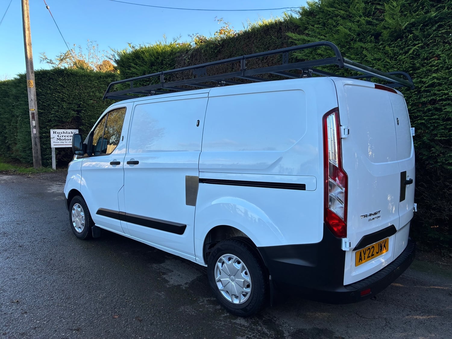 [ berth ]Ford Transit Custom