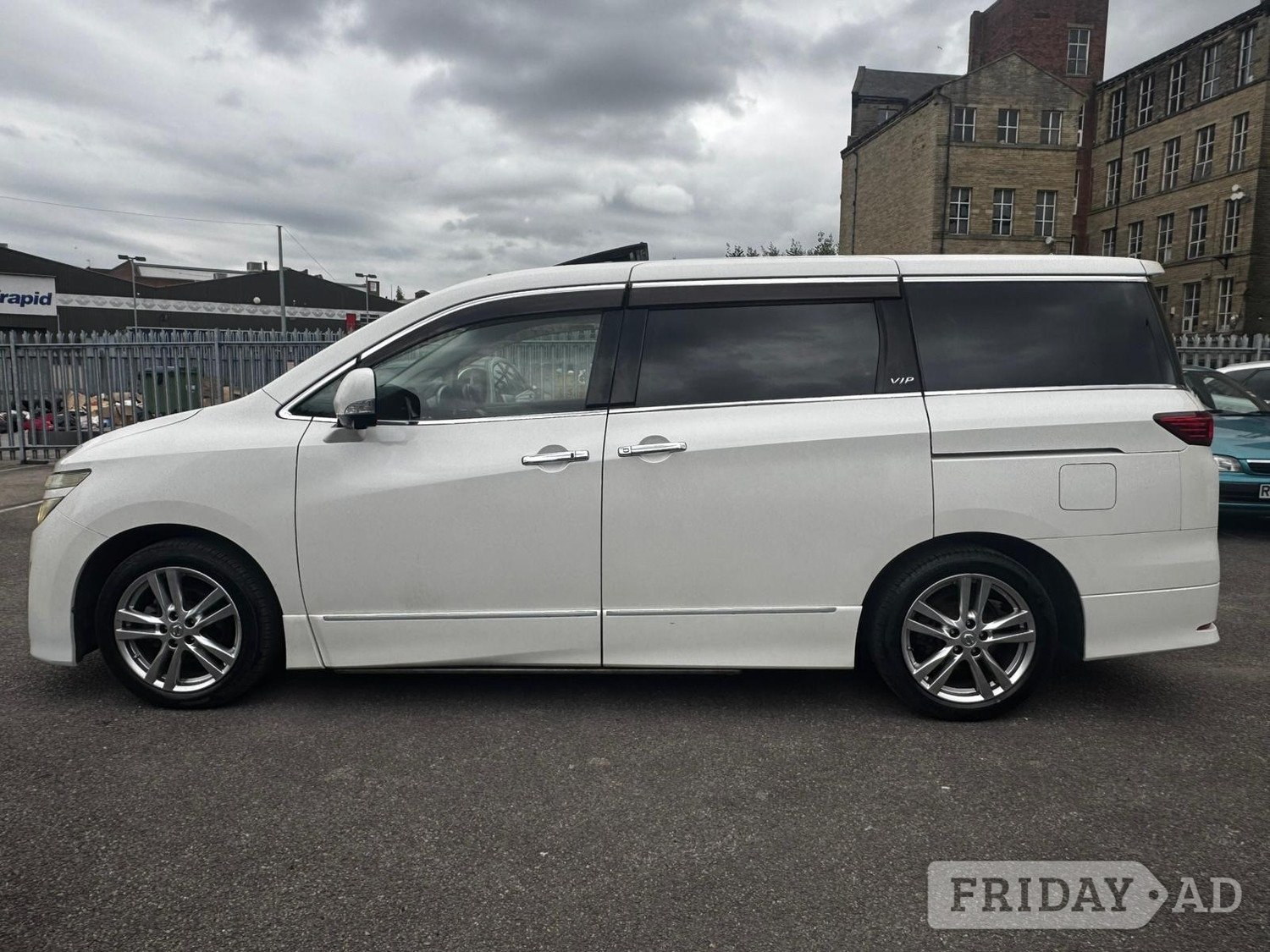 [ berth ]Nissan Elgrand