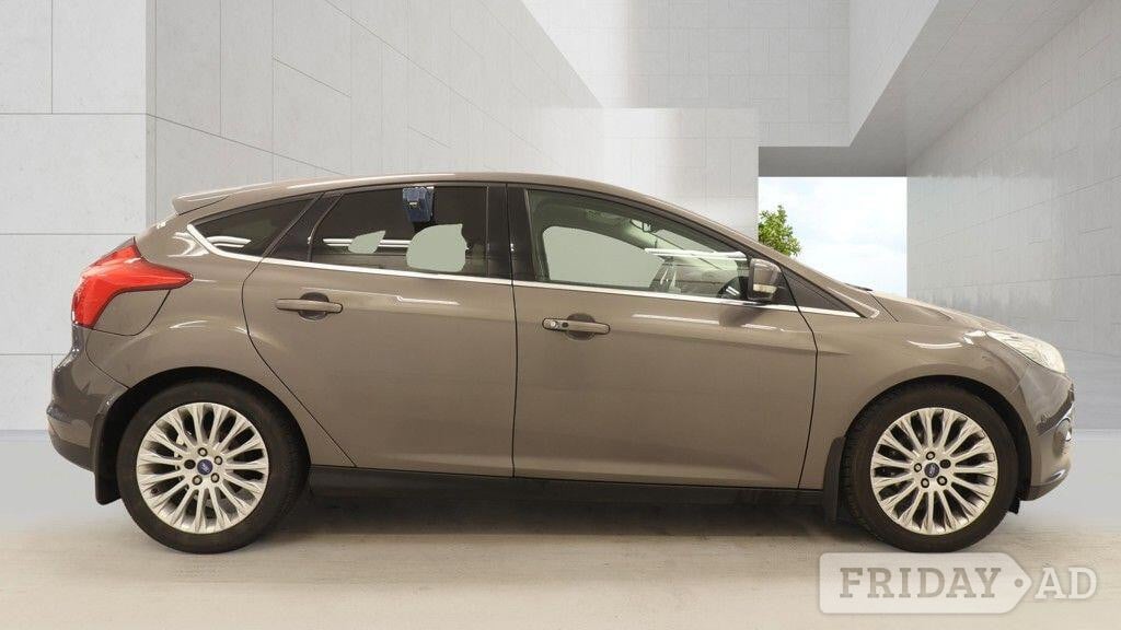 Ford Focus 2012 - Cars